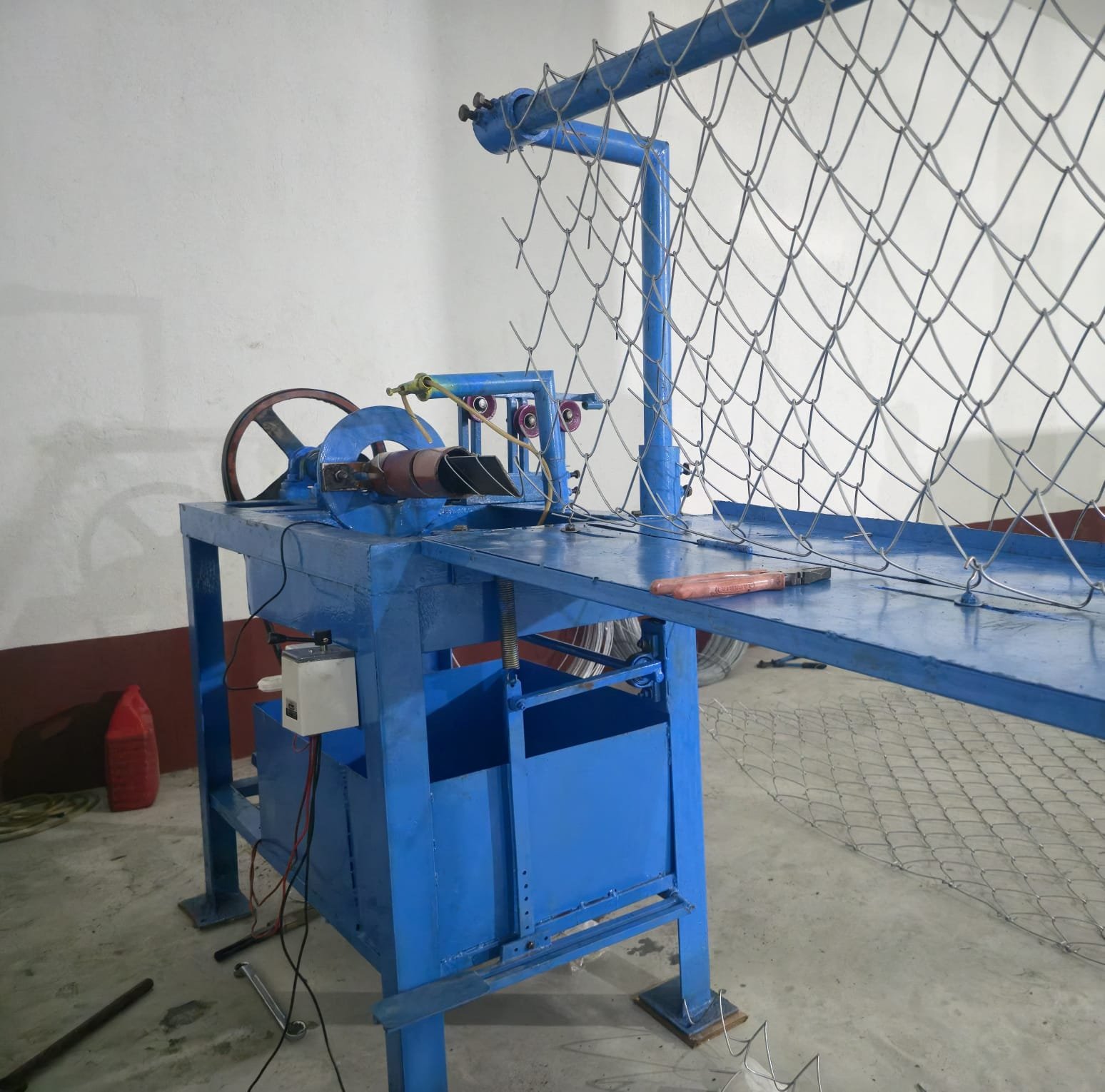 Semi Automatic Fencing Machine
